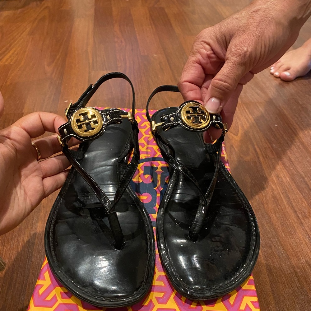Tory Burch Ali Black Patent Thong Sandals